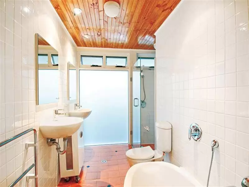 43 Day Road, Cheltenham Sold by Aurora Property - image 5