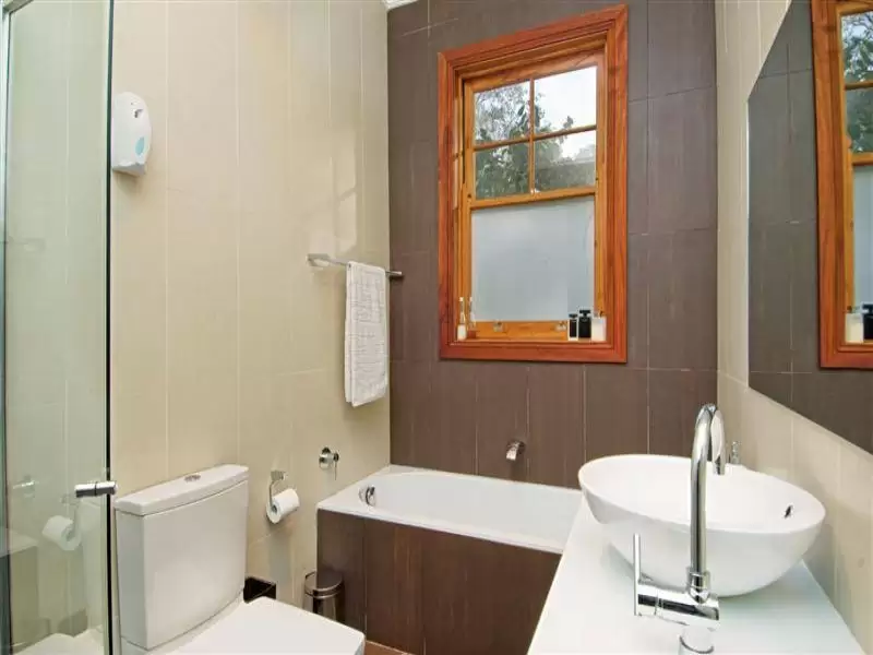 8 Hillside Crescent, Epping Sold by Aurora Property - image 5