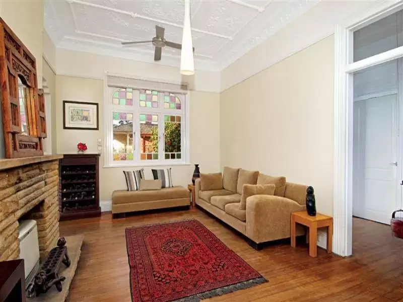 8 Hillside Crescent, Epping Sold by Aurora Property - image 2