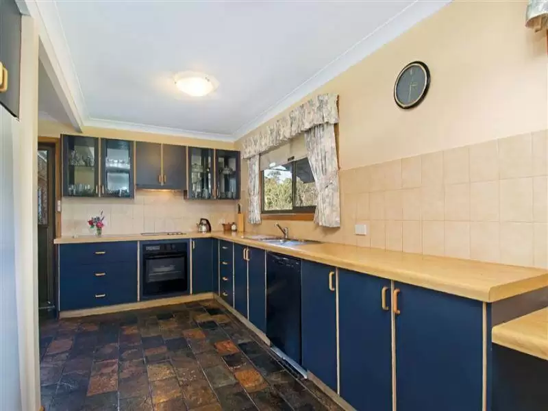 8 Woodvale Avenue, North Epping Sold by Aurora Property - image 3
