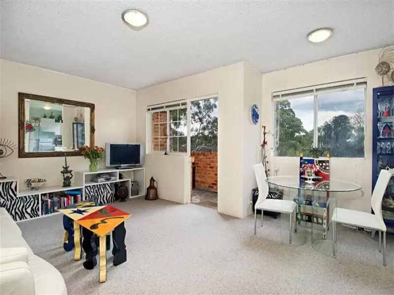 2/2 Leisure Close, Macquarie Park Sold by Aurora Property - image 2
