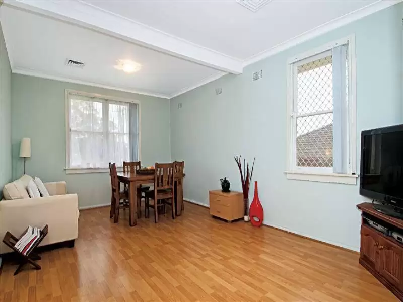 29 Bennetts Road East, Dundas Sold by Aurora Property - image 2