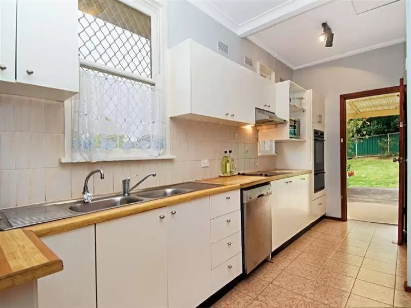 29 Bennetts Road East, Dundas Sold by Aurora Property - image 3