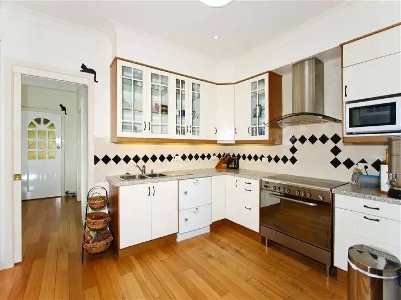 79 Devon Street, North Epping Sold by Aurora Property - image 2