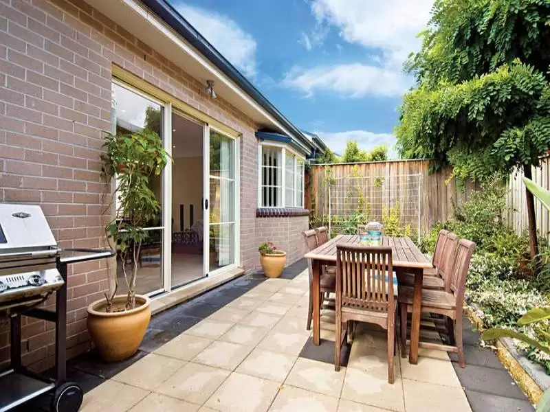 2/110 Twin Road, North Ryde Sold by Aurora Property - image 5
