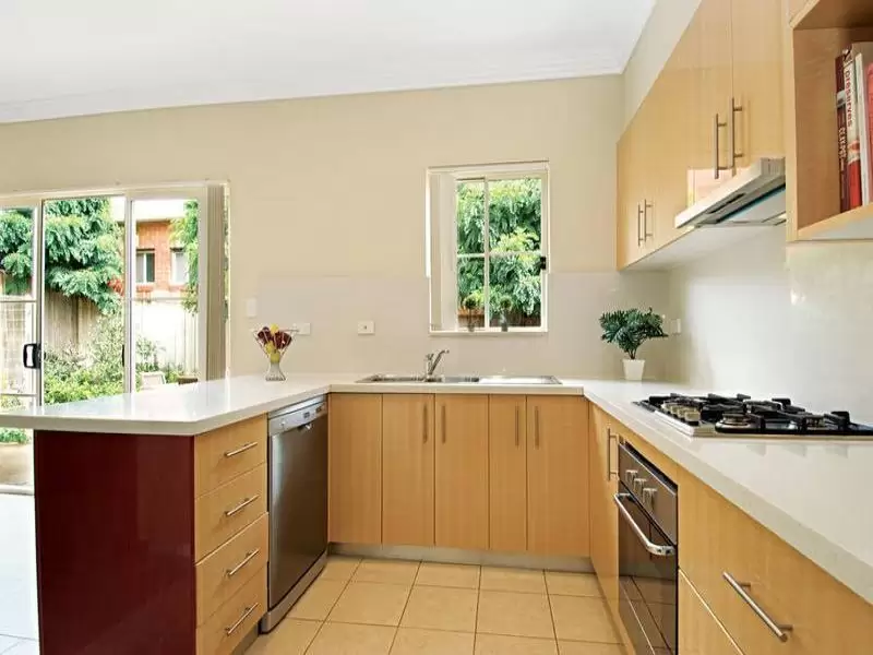 2/110 Twin Road, North Ryde Sold by Aurora Property - image 2