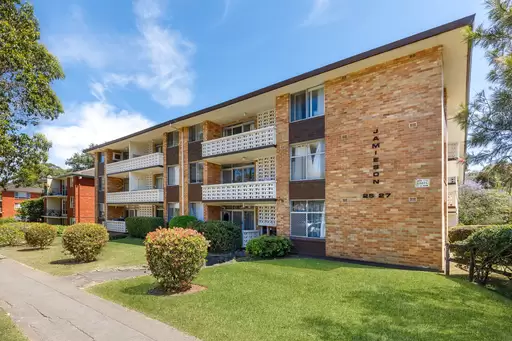 2/25-27 Bridge Street, Epping Sold by Aurora Property