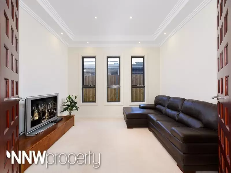 27 Graziers Way, Carnes Hill Sold by Aurora Property - image 3