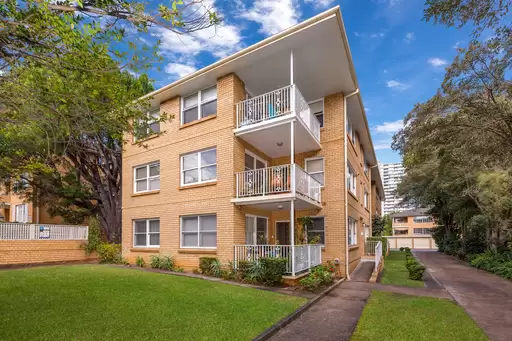 2/2 Surrey Street, Epping Sold by Aurora Property