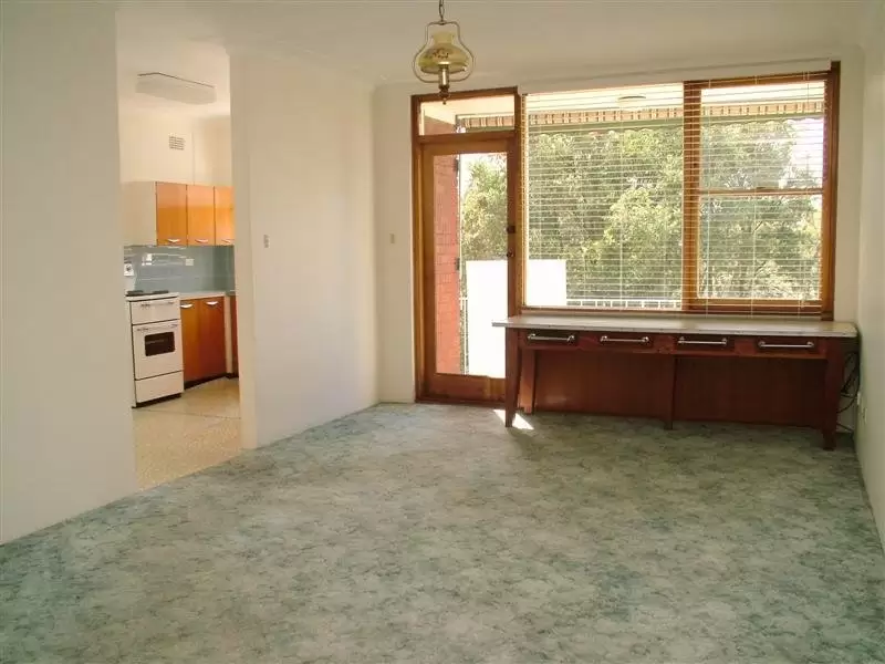 1/12 Essex Street, Epping Sold by Aurora Property - image 3
