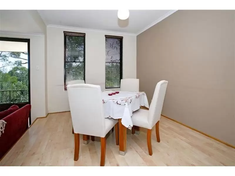 1/3 Durham Close, Macquarie Park Sold by Aurora Property - image 2