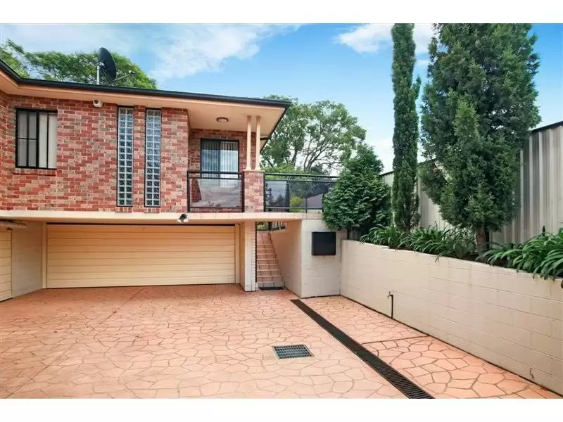 2/39 Eastview Avenue, North Ryde Sold by Aurora Property - image 2