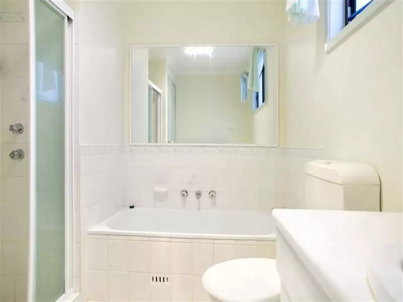 5/32 Twin Road, North Ryde Sold by Aurora Property - image 4