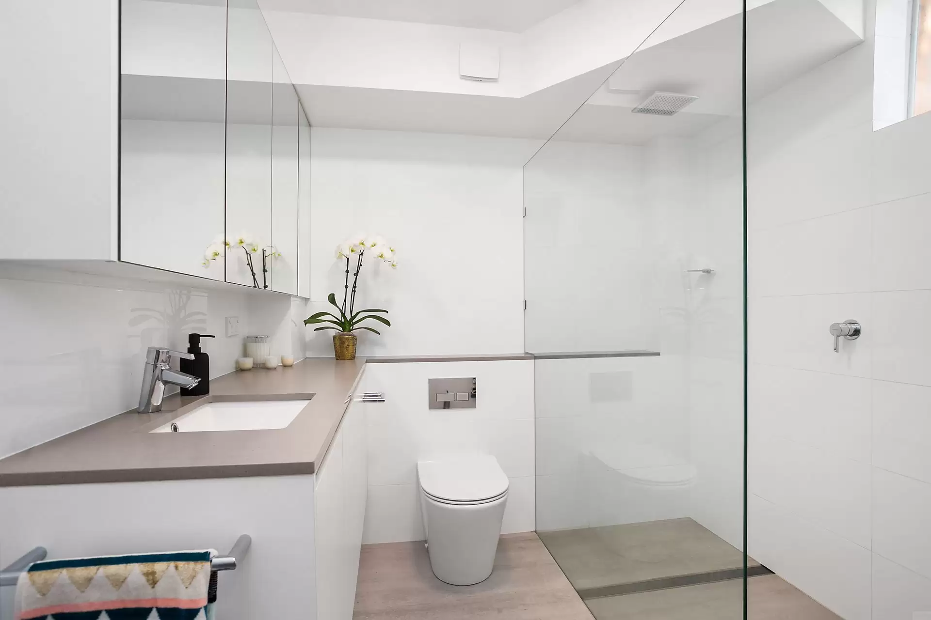 2/243 Ernest Street, Cammeray Sold by Aurora Property - image 4