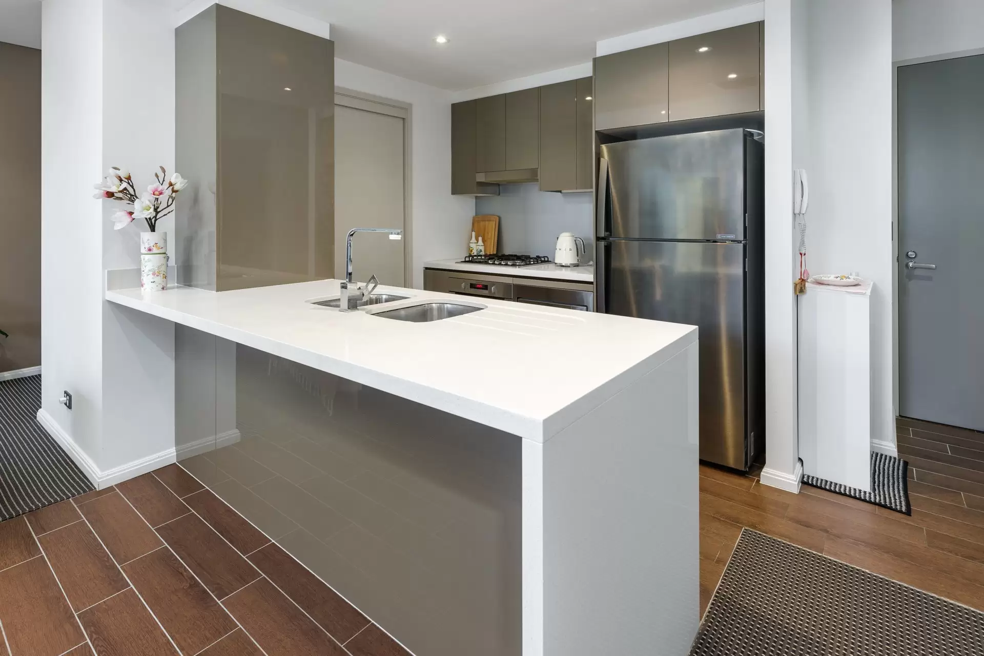 318/5 Alma Road, Macquarie Park Sold by Aurora Property - image 2