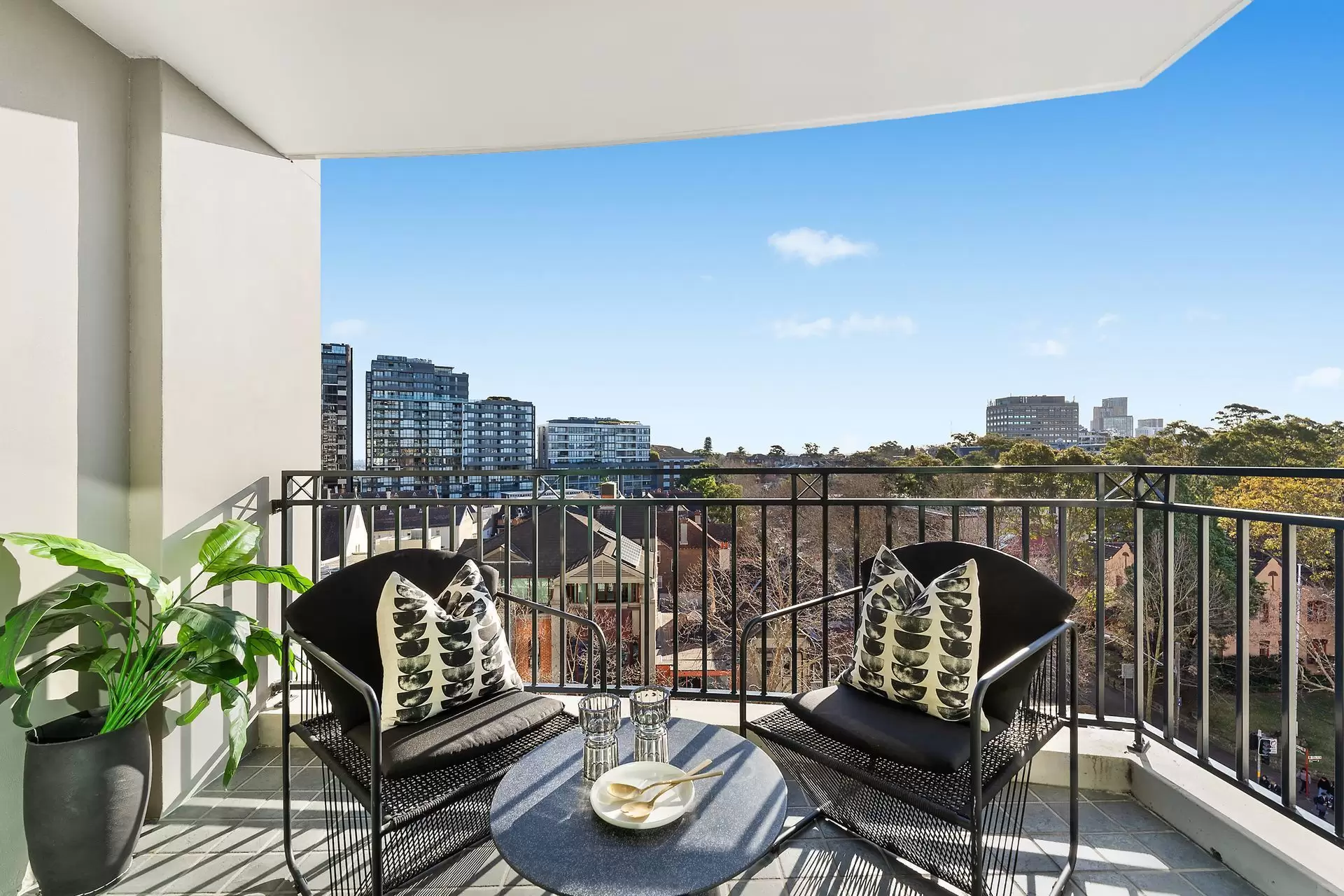 69/237 69/237 Miller Street, North Sydney Sold by Aurora Property - image 8