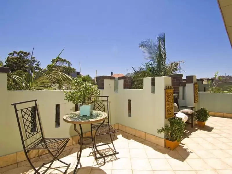 6/11 Shell Cove Road, Neutral Bay Sold by Aurora Property - image 2