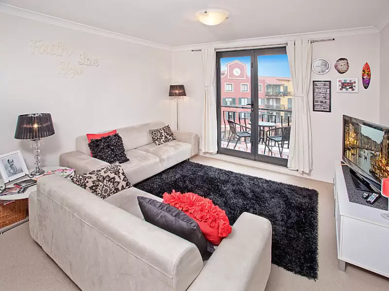 147/21-23 Norton Street, Leichhardt Sold by Aurora Property - image 1