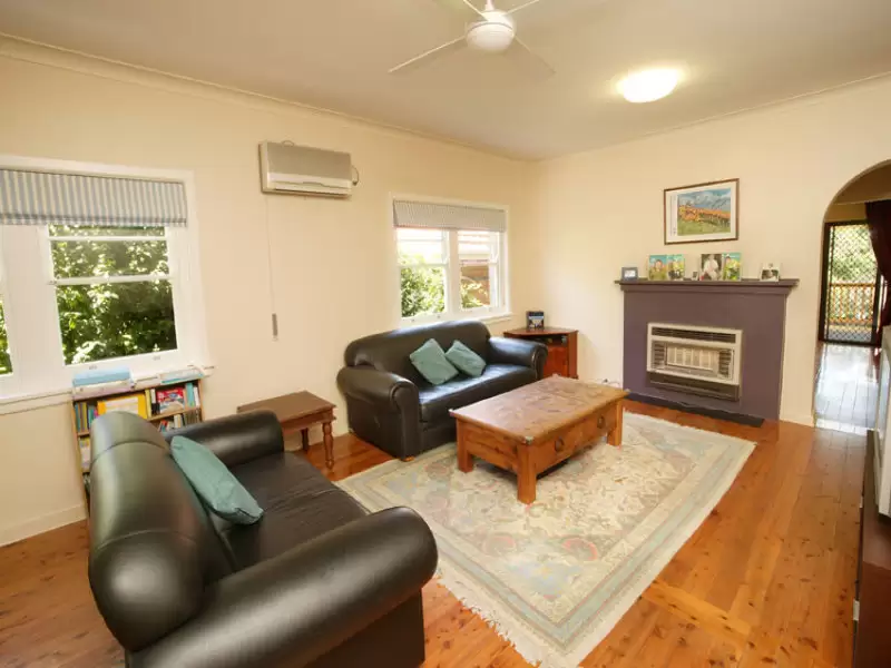 18 Sugarloaf Crescent, Castlecrag Sold by Aurora Property - image 7
