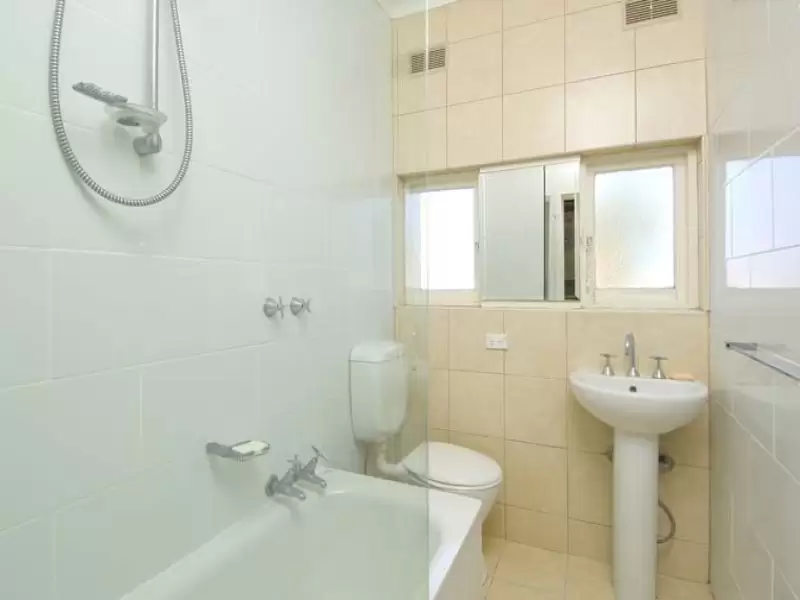 12/8 Wolger Road, Mosman Sold by Aurora Property - image 2