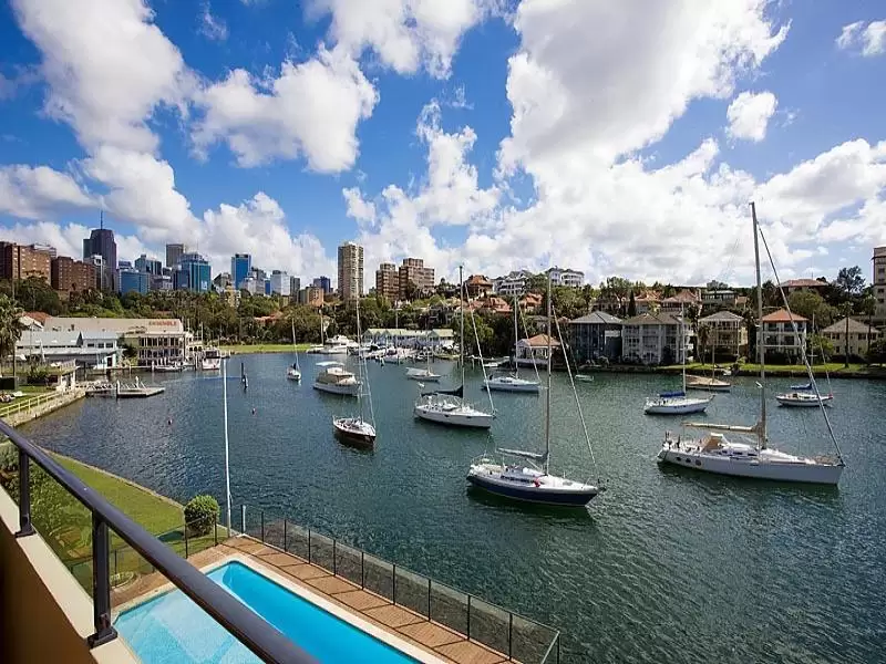 17/31-39 Elamang Avenue, Kirribilli Sold by Aurora Property - image 2