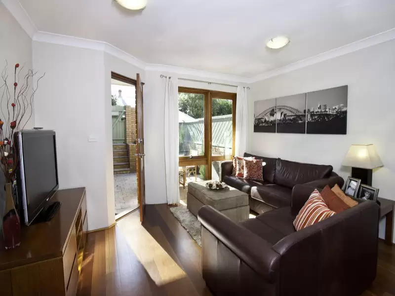 2/81 Burlington Street, Crows Nest Sold by Aurora Property - image 2