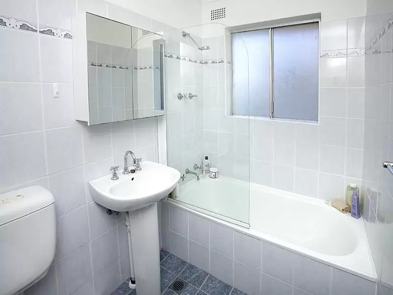 15/137 Belmont Road, Mosman Sold by Aurora Property - image 2