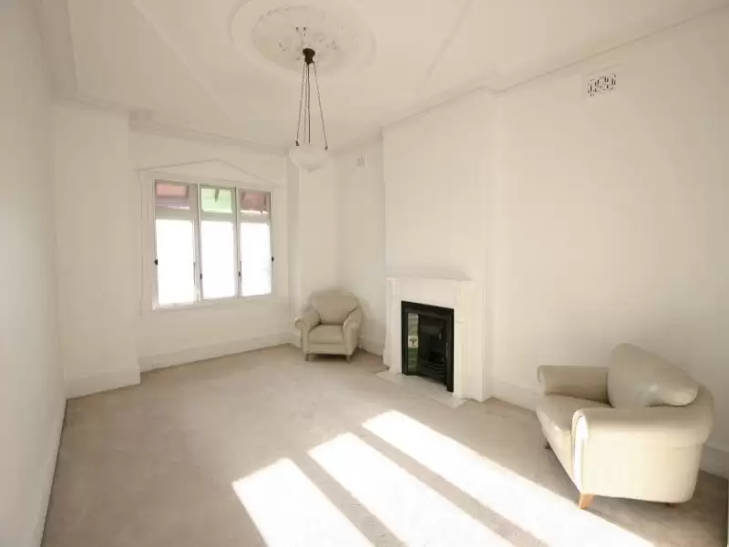2/113 Spit Road, Mosman Sold by Aurora Property - image 2