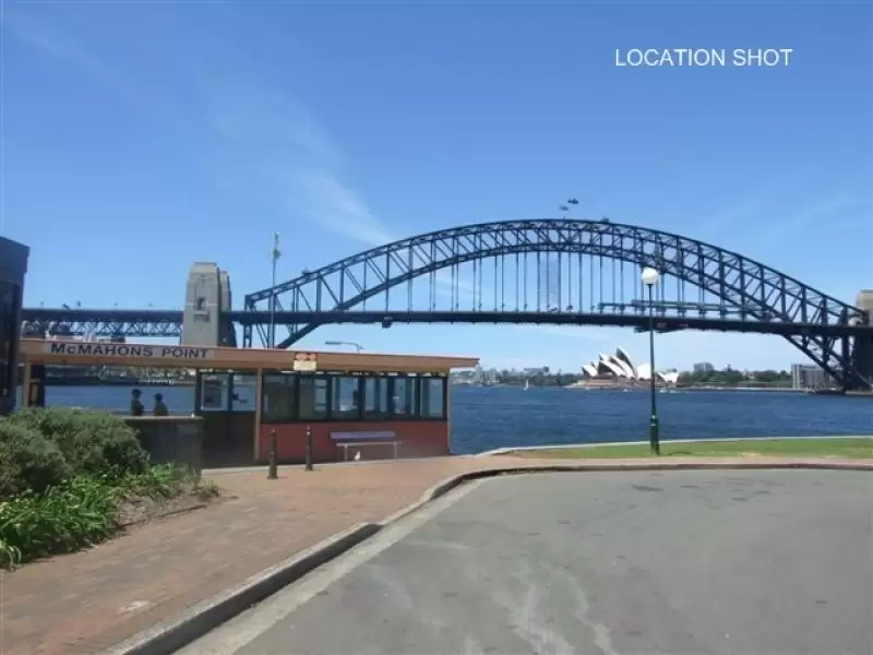 7/12 East Crescent, McMahons Point Sold by Aurora Property - image 1