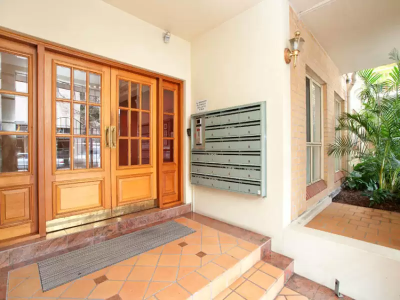 26/267 Miller Street, North Sydney Sold by Aurora Property - image 1