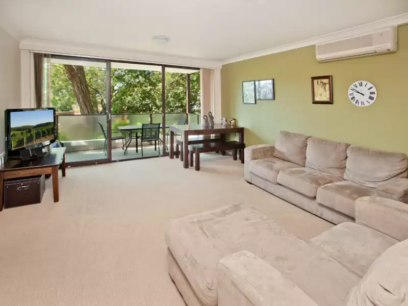2/357 Alfred Street (Enter From Darley St), Neutral Bay Sold by Aurora Property - image 1
