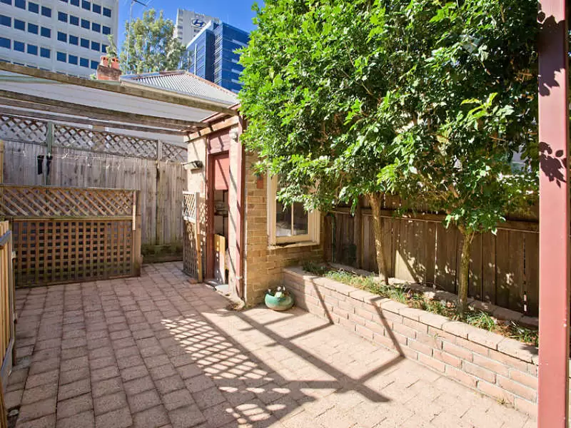 4/31-37 Edward Street, North Sydney Sold by Aurora Property - image 4