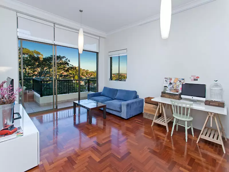 17/44 Bent Street (enter From Winter Ave), Neutral Bay Sold by Aurora Property - image 3