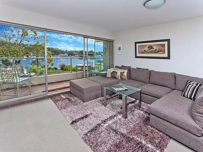22/8 Munro Street, McMahons Point Sold by Aurora Property - image 1
