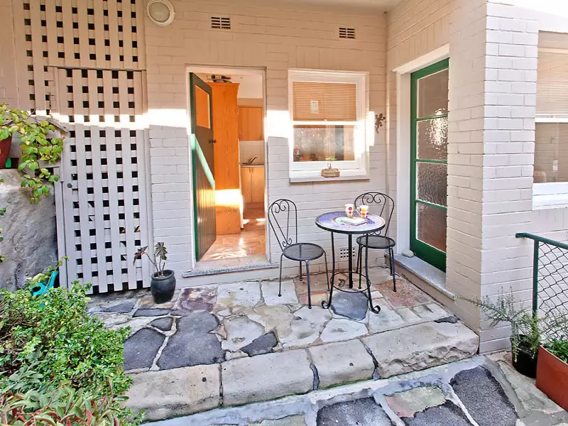 2/9 Premier Street, Neutral Bay Sold by Aurora Property - image 1