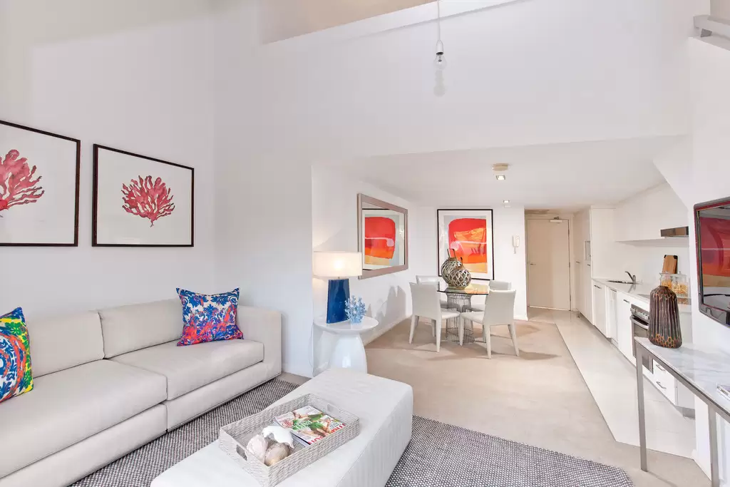 7/123 Cooper Street, Waterloo Sold by Aurora Property - image 1