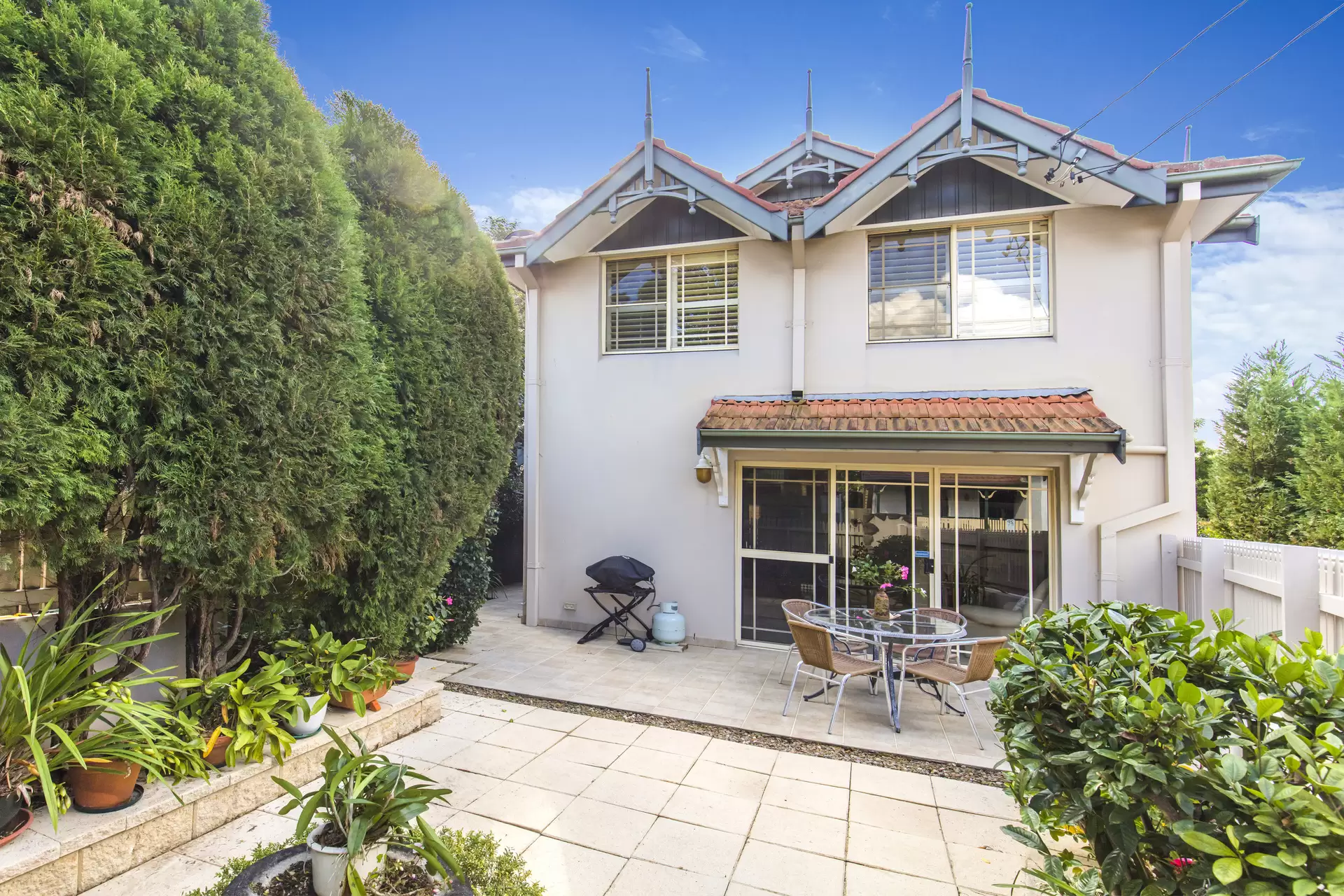 1/2 Oaks Avenue, Cremorne Sold by Aurora Property - image 1