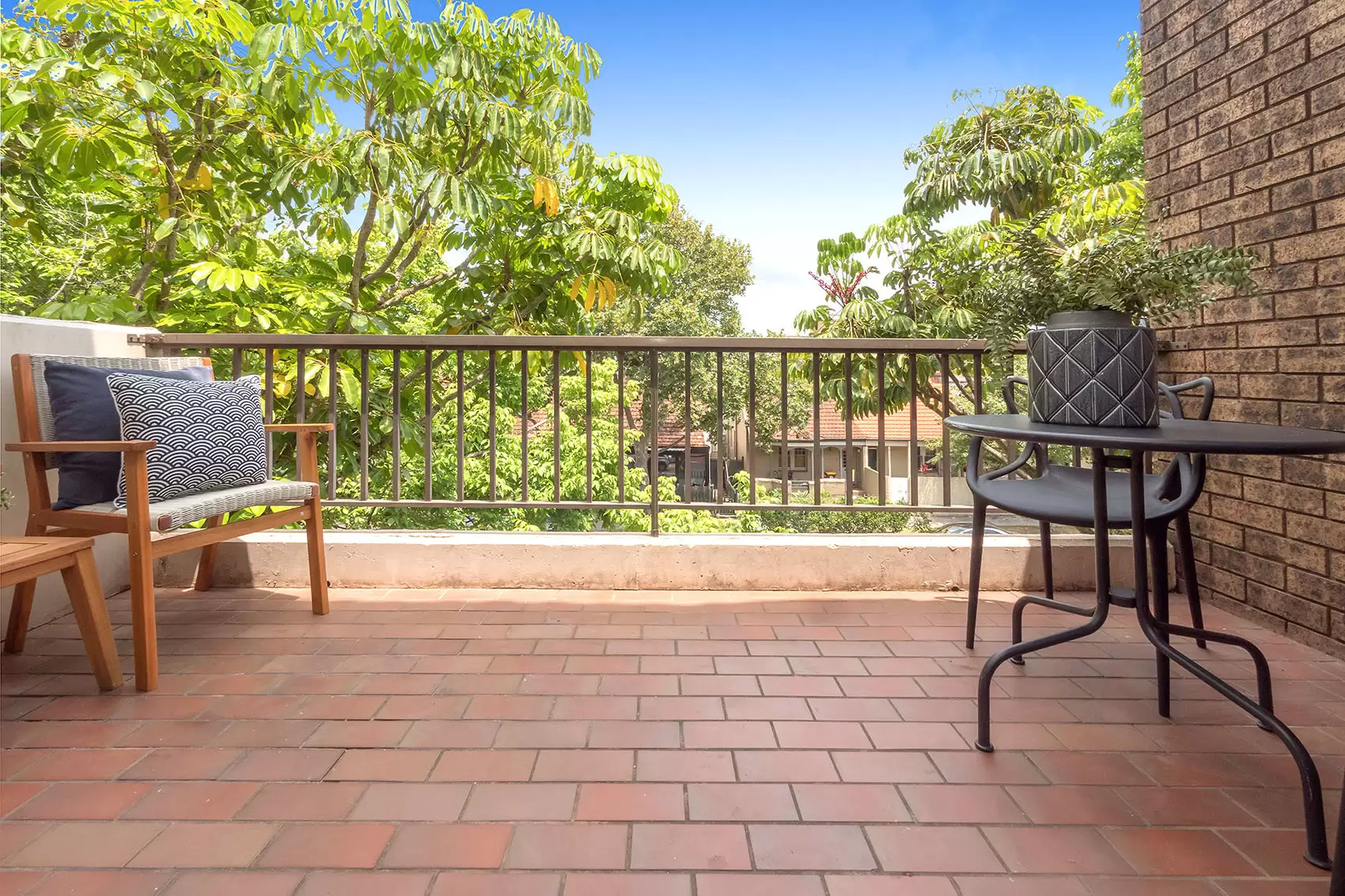 19/40-56 Military Road, Neutral Bay Sold by Aurora Property - image 2