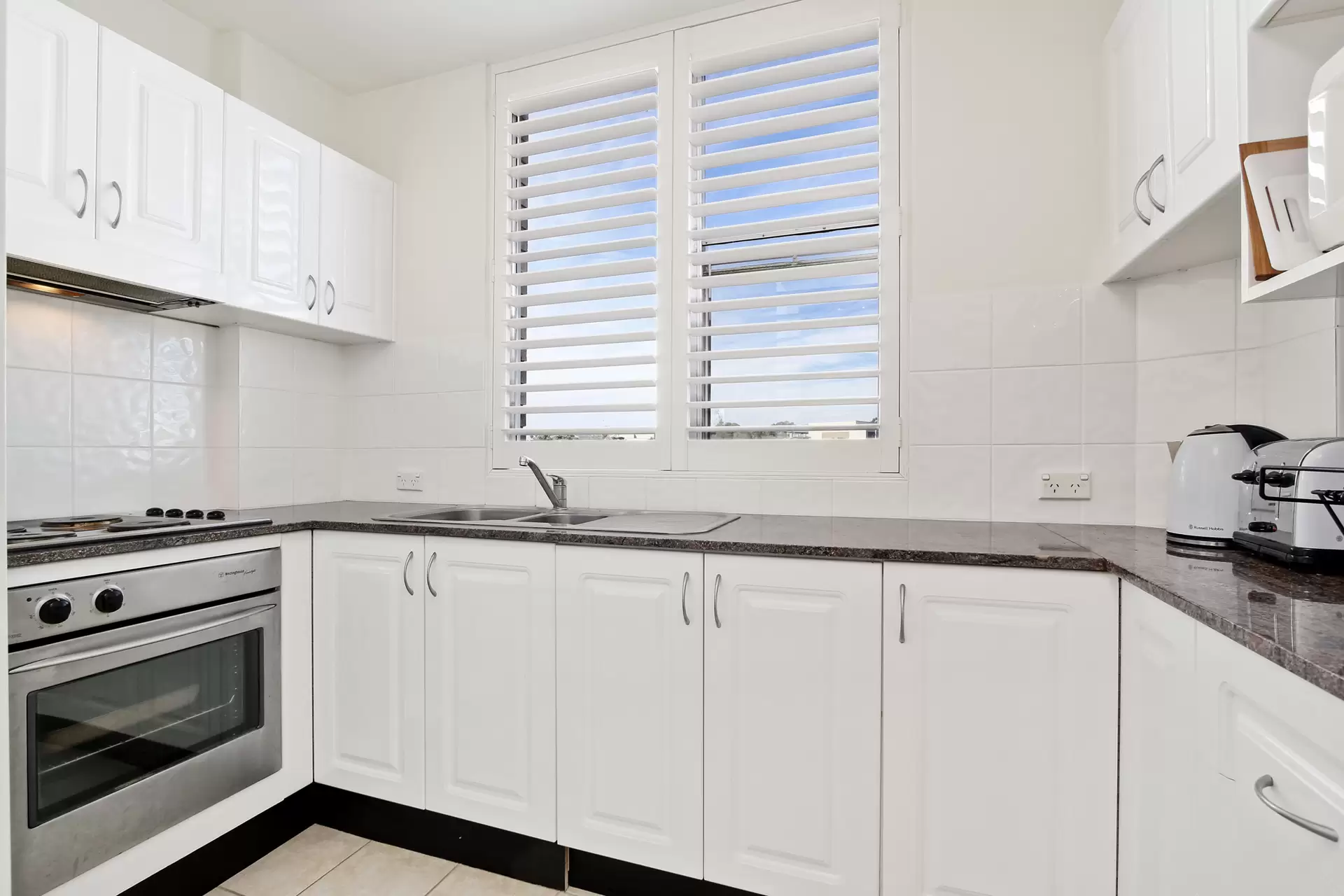 9/164 Spit Road, Mosman Sold by Aurora Property - image 3