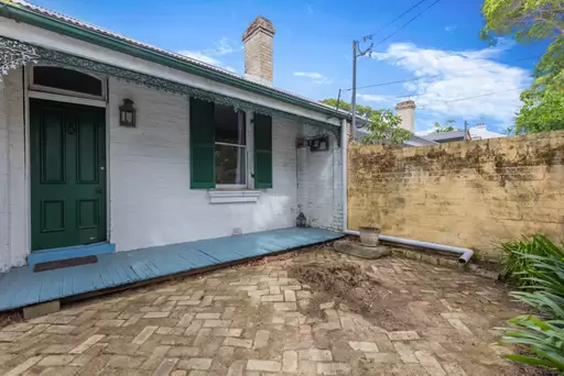 97 Ernest Street, Crows Nest Sold by Aurora Property