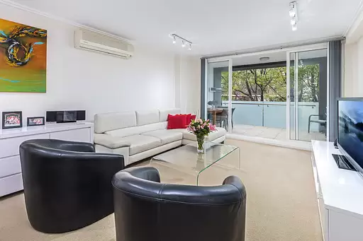 207/333 Pacific Highway, North Sydney Sold by Aurora Property