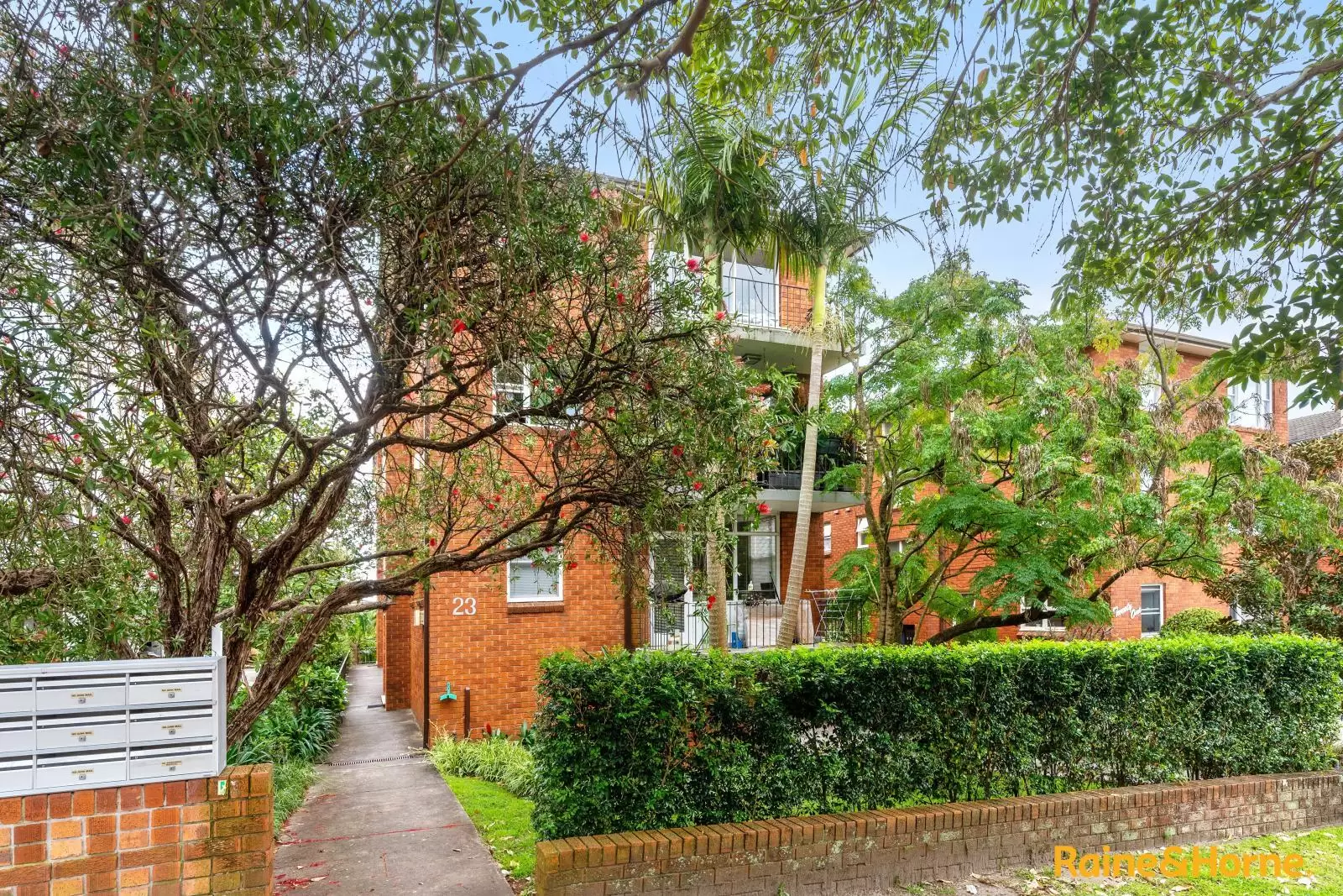2/23 Warringah Road, Mosman Sold by Aurora Property - image 2