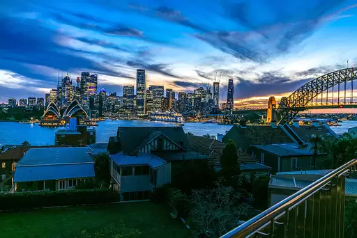 13/5-7 Peel Street, Kirribilli Sold by Aurora Property
