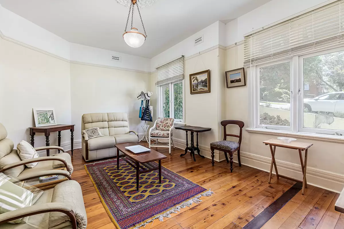 5 Hodgson Avenue, Cremorne Point Sold by Aurora Property - image 2