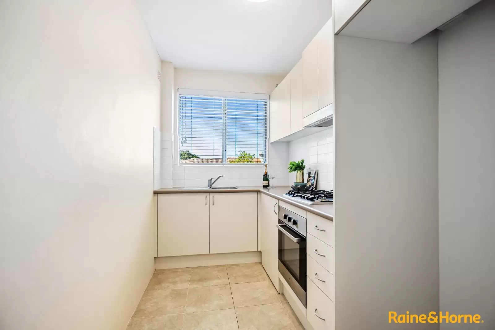 7/170 Ben Boyd Road, Neutral Bay Sold by Aurora Property - image 4