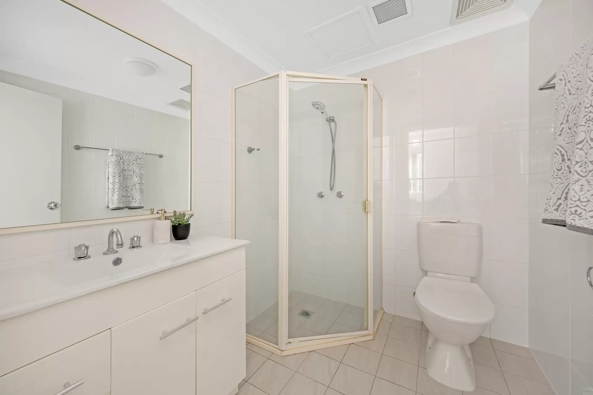 84/94-116 Culloden Road, Marsfield Sold by Aurora Property - image 7
