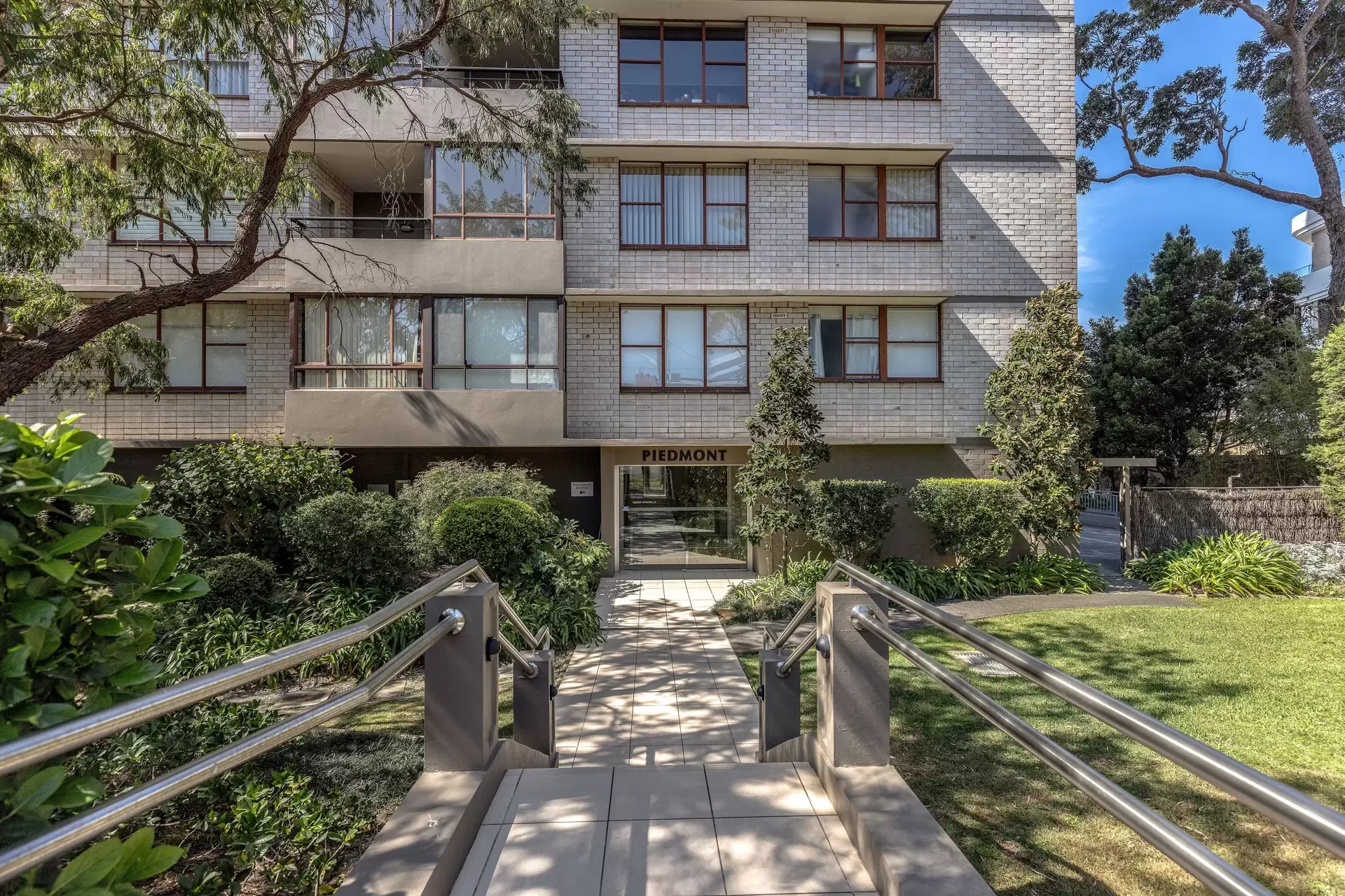 401/221 Ben Boyd Road, Cremorne Leased by Aurora Property - image 3