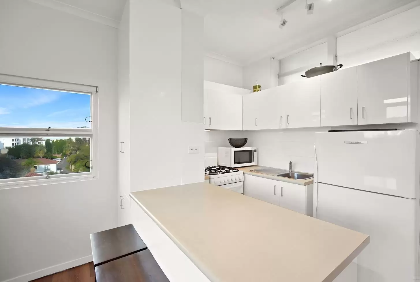 40/59 Whaling Road, North Sydney Leased by Aurora Property - image 2
