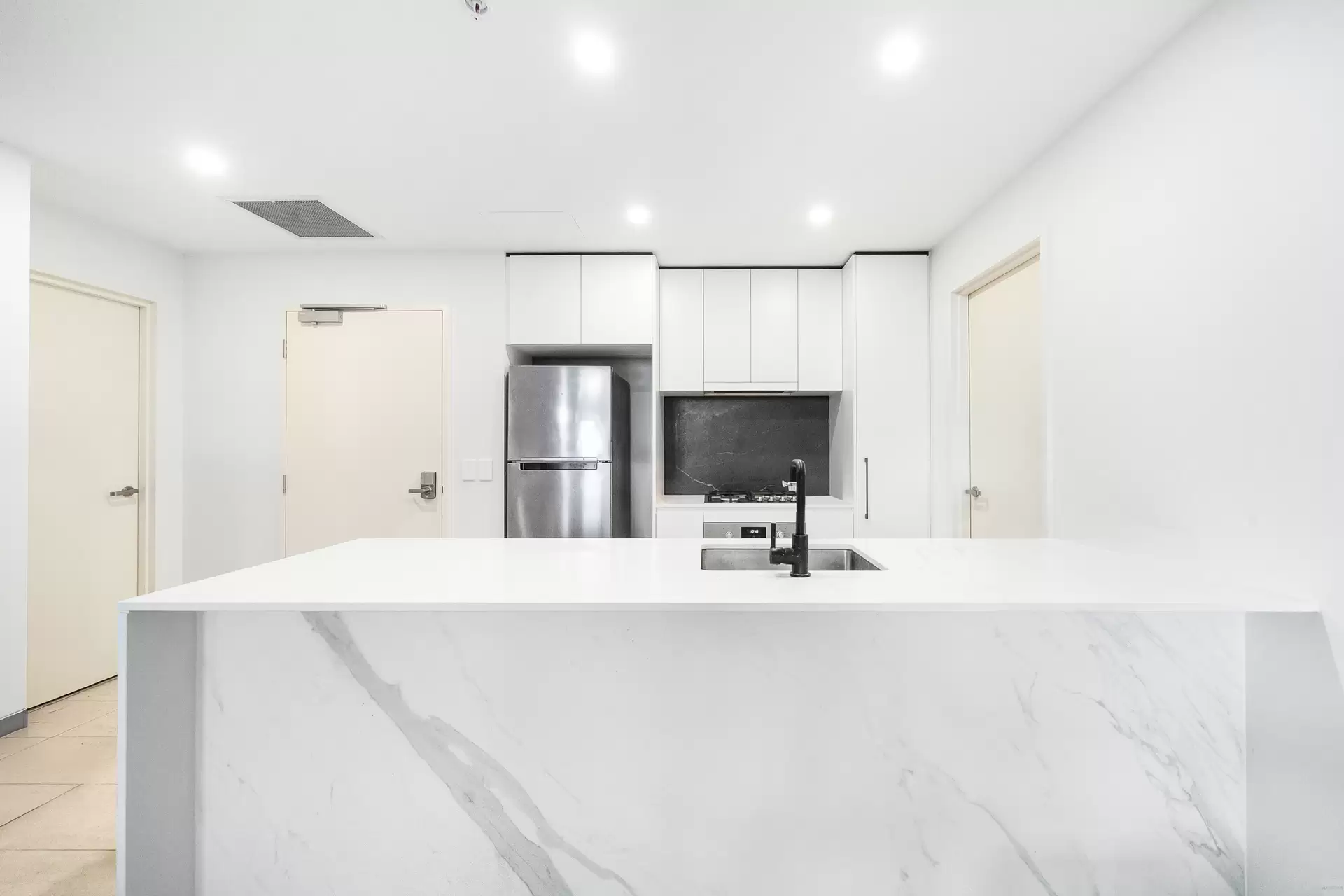 305/1-3 Bundil Boulevard, Melrose Park Sold by Aurora Property - image 2