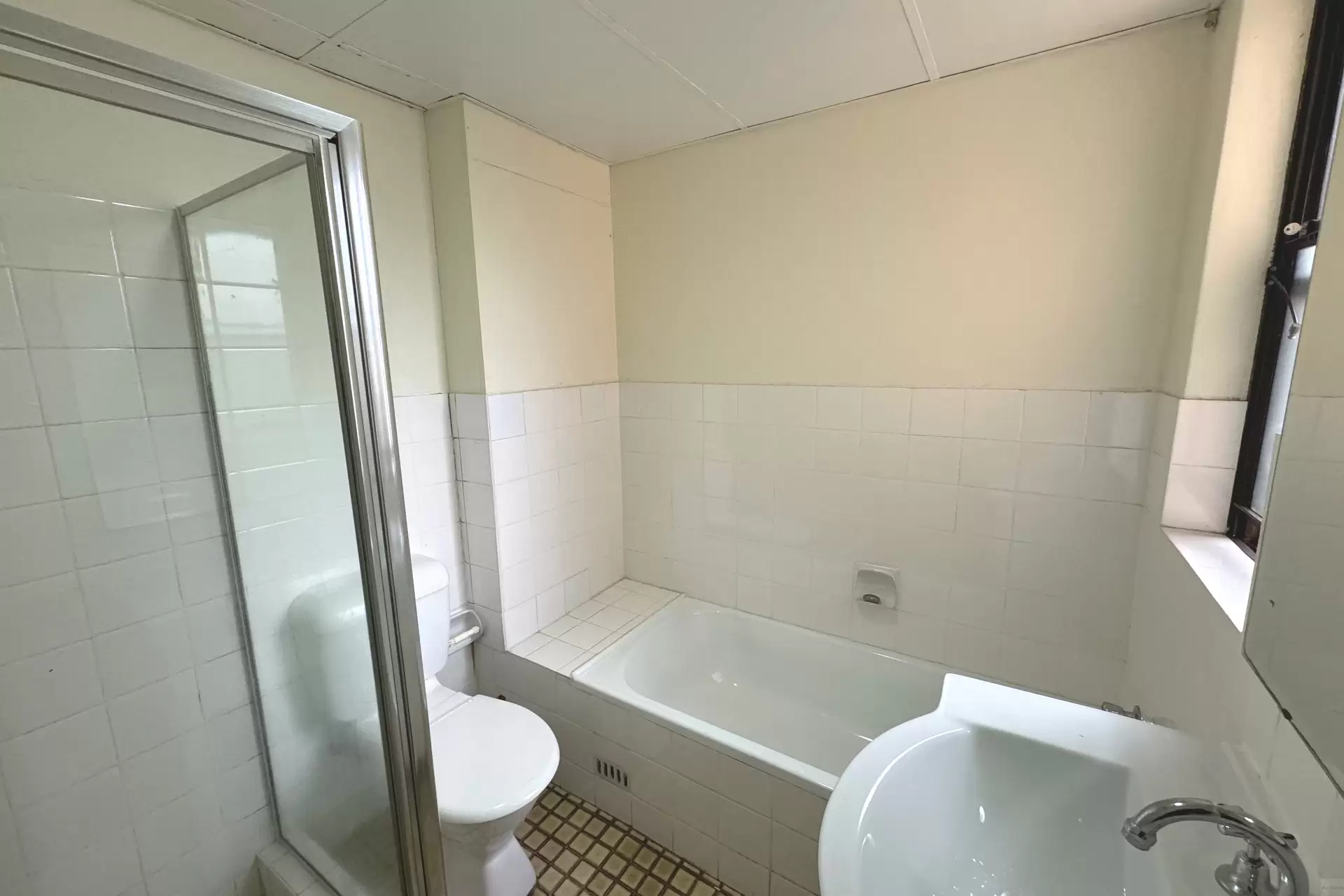 8/5 Doomben Avenue, Eastwood Leased by Aurora Property - image 3